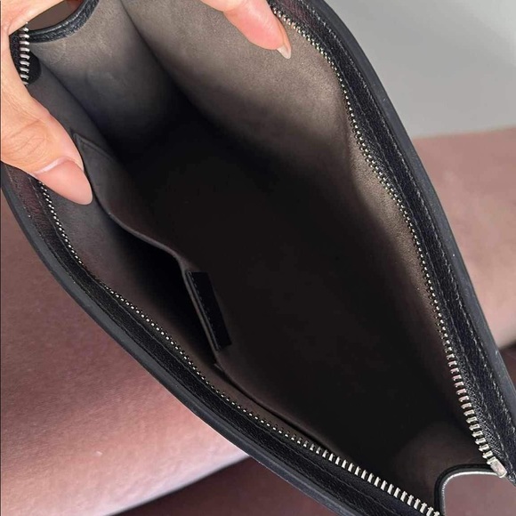 New Authentic Gucci OPHIDIA LEATHER CLUTCH BAG - Picture 8 of 9